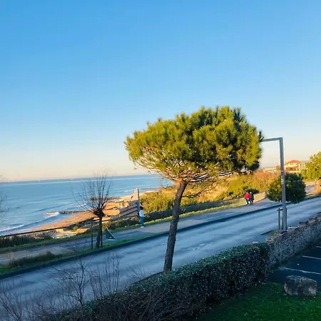 A شقة أنغليه