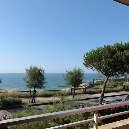 A * Anglet